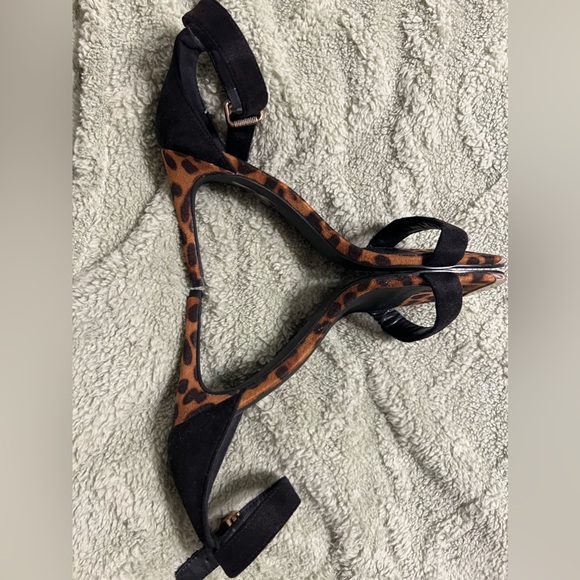 Promise Women’s Leopard Heels - Picture 3 of 7